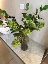 Load image into Gallery viewer, Artificial green skimmia - Bunch of all 6 stems