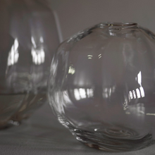 Load image into Gallery viewer, Wobble Vase - Clear