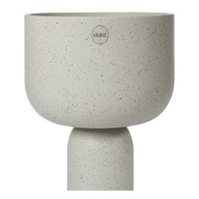 Load image into Gallery viewer, Cheltenham flower pot- White