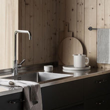 Load image into Gallery viewer, Light Oak Round Chopping Board