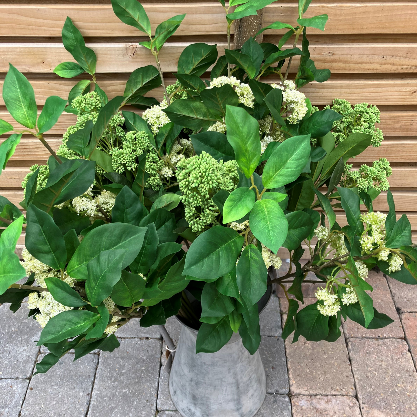 Artificial green skimmia - Bunch of all 6 stems