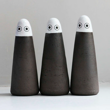 Load image into Gallery viewer, Our ceramic family and friend collection - black &amp; white
