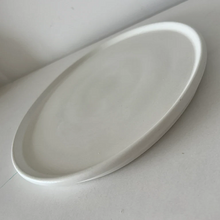 Load image into Gallery viewer, 30cm concrete  ‘Plate’ - White
